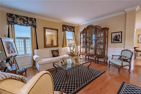 1019 Declaration Dr, Bethlehem, PA 18017 photo 4