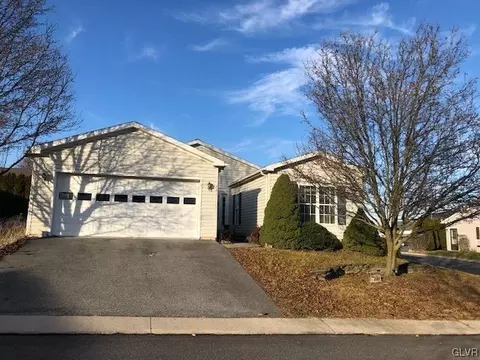 661 San Simeon Pl, Forks Twp, PA 18040