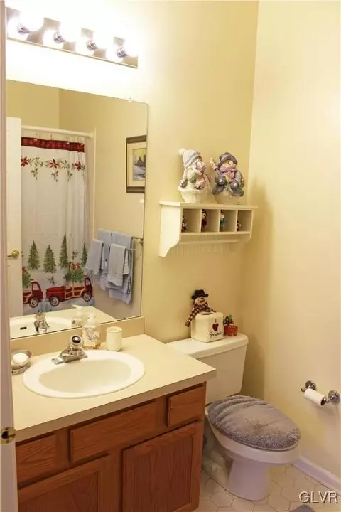 1888 Gregory Pl, Hellertown, PA 18055 photo 14