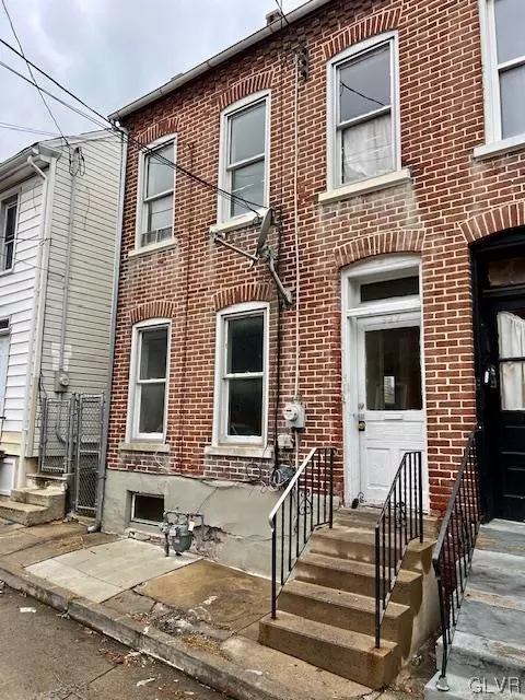 927 W Pine St, Allentown, PA 18102