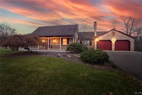 803 Molasses Rd, Bangor, PA 18013