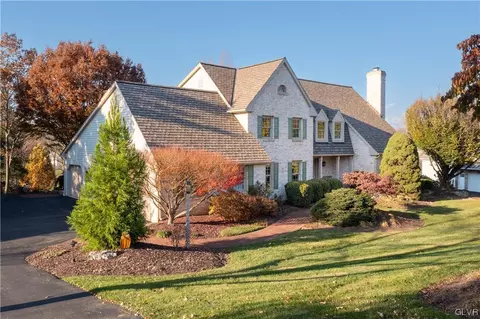 4767 Belmont Dr, Emmaus, PA 18049
