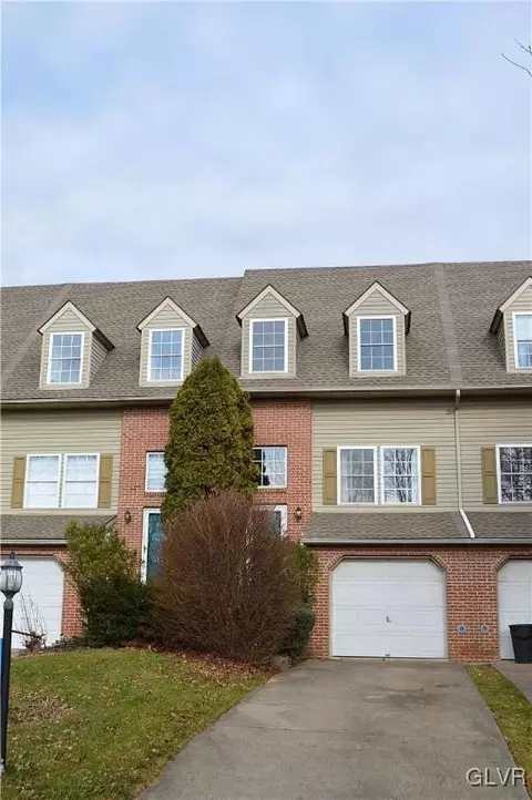 1567 Pinewind Dr, Alburtis, PA 18011