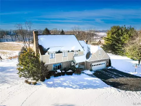 2206 Apple Rd, Fogelsville, PA 18051