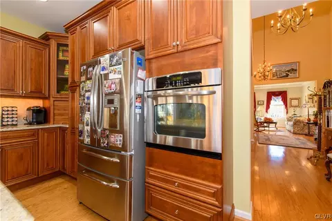 5528 Republic Way, Bethlehem, PA 18017 photo 7