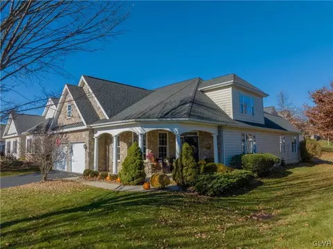 5528 Republic Way, Bethlehem, PA 18017 photo 2