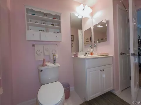 5528 Republic Way, Bethlehem, PA 18017 photo 33