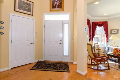 5528 Republic Way, Bethlehem, PA 18017 photo 15
