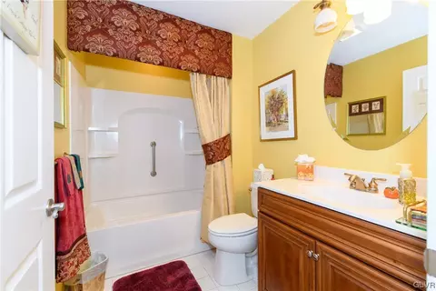 5528 Republic Way, Bethlehem, PA 18017 photo 25