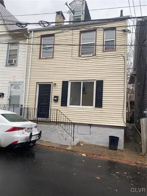692 Pearl St, Easton, PA 18042