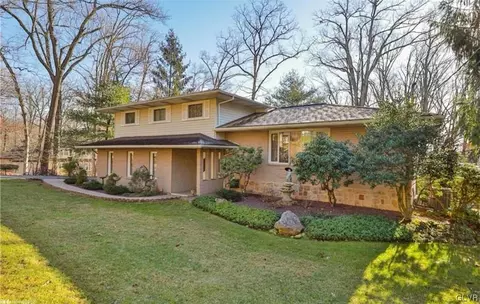 3708 Hawthorne Dr, Saucon Twp, PA 18034