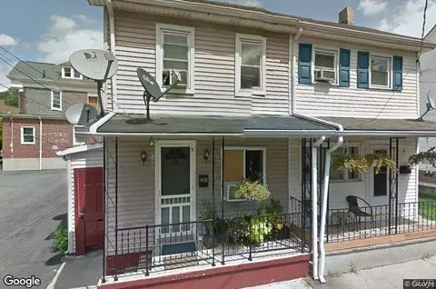 11 Elizabeth St, Phillipsburg, NJ 08865