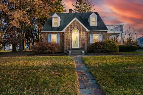 7748 Hamilton Blvd, Breinigsville, PA 18031