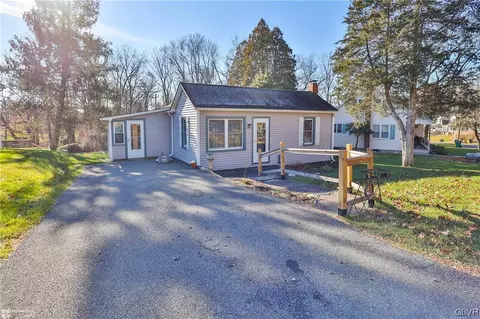 251 Oak Rd, Bangor, PA 18013