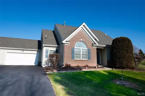 2614 Saddle Ln, Macungie, PA 18062