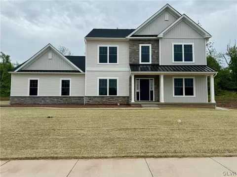 2550 Stonewall Dr #62, Center Valley, PA 18034