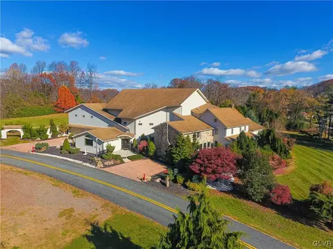 6271 Batman Rd, Zionsville, PA 18092