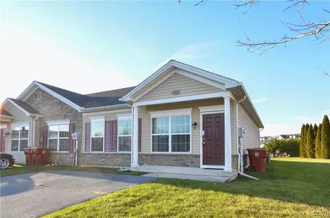 209 Huntington Ln, Forks Twp, PA 18040