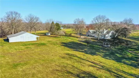 3766 Fretz Valley Rd, Ottsville, PA 18942