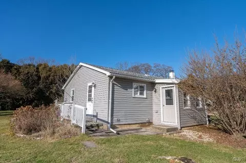 581 Atlas Rd, Northampton, PA 18067