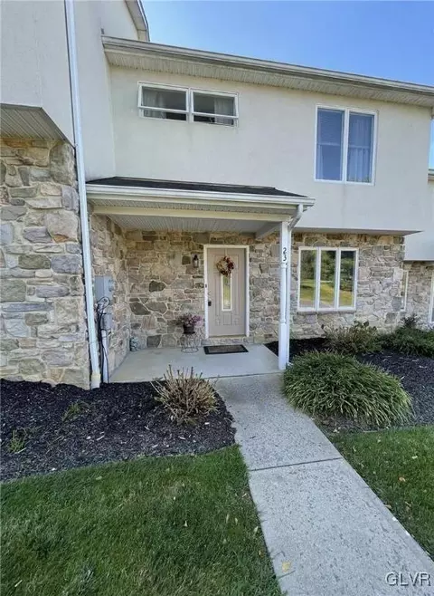 23 Chestnut Commons Ct, Forks Twp, PA 18040