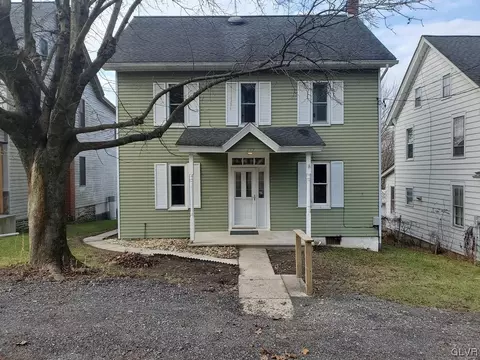 422 Albany St, Kempton, PA 19529