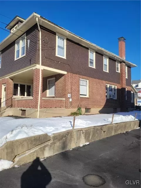 245 E Main St, Bath, PA 18014 photo 2