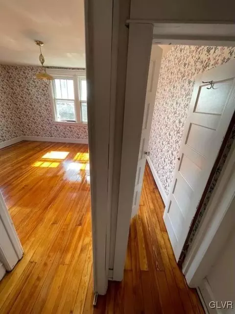 245 E Main St, Bath, PA 18014 photo 17