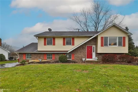 2508 Meadow Lane Dr, Forks Twp, PA 18040