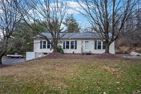 3246 Love Rd, Northampton, PA 18067