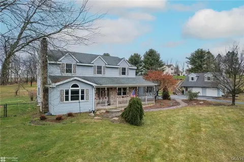 4522 Maple Dr, Walnutport, PA 18088