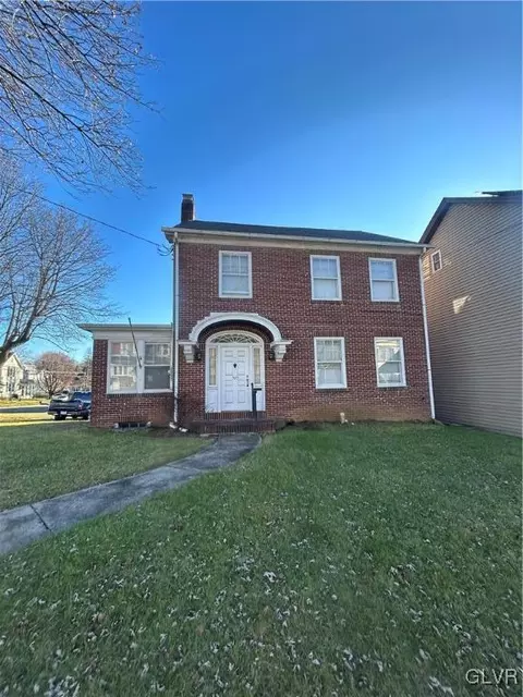 525 Race St, Catasauqua, PA 18032