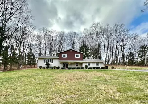 5320 Bachman Rd, Macungie, PA 18062