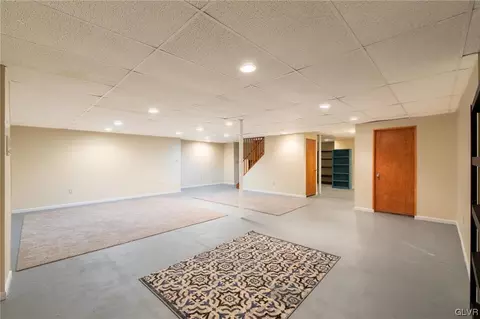 266 E Mountain Rd, Wind Gap, PA 18091 photo 19