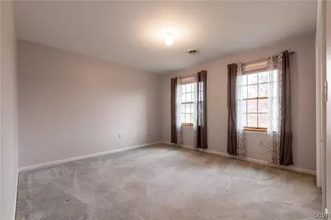266 E Mountain Rd, Wind Gap, PA 18091 photo 16