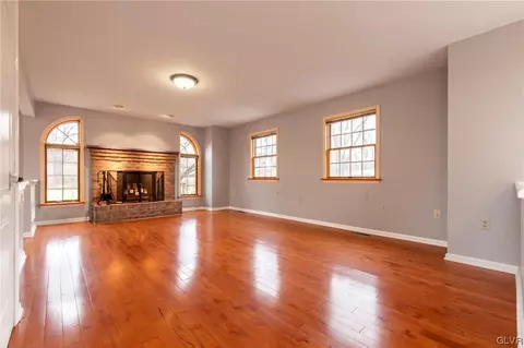 266 E Mountain Rd, Wind Gap, PA 18091 photo 6