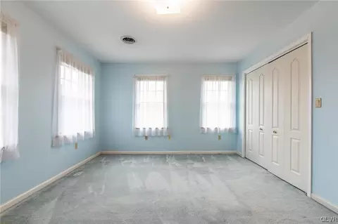 266 E Mountain Rd, Wind Gap, PA 18091 photo 13