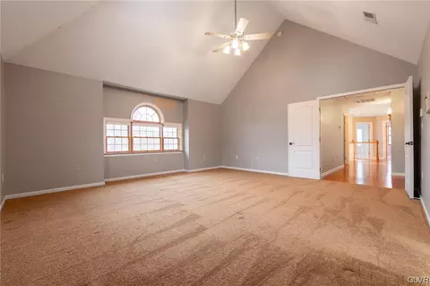 266 E Mountain Rd, Wind Gap, PA 18091 photo 18