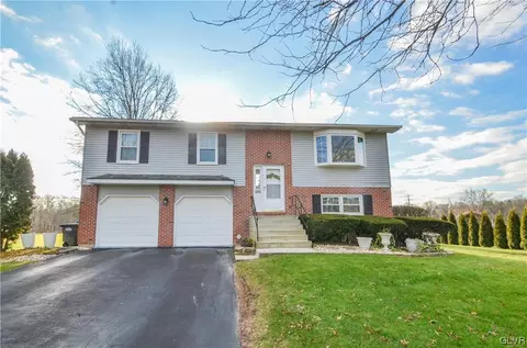 1951 Pierce Dr, Whitehall, PA 18052