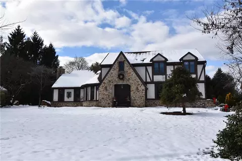1012 Wellington Ter, Allentown, PA 18103