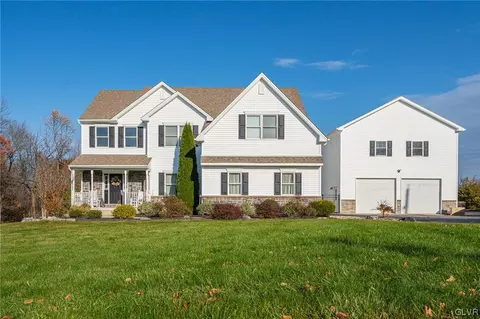 1240 Miller Rd, Wind Gap, PA 18091