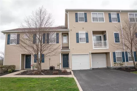 960 Nittany Ct, Allentown, PA 18104