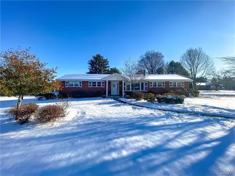 3480 Kipling Pl, Bethlehem, PA 18017