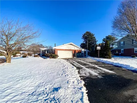 3480 Kipling Pl, Bethlehem, PA 18017 photo 4