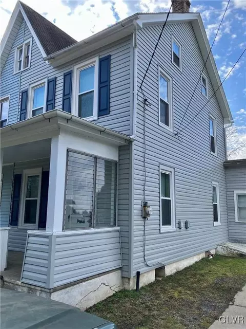 1195 Walnut Dr, Danielsville, PA 18038