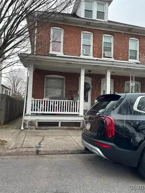 123 W Wilkes Barre, Easton, PA 18042