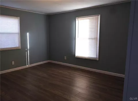 275 Silverwind Ct, Bath, PA 18014 photo 15