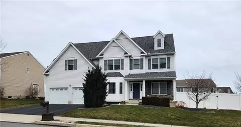 2706 Monacacy Rd, Nazareth, PA 18064