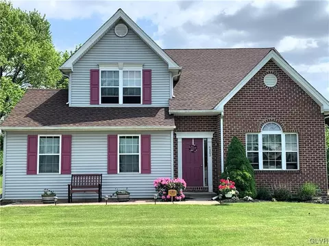 4802 Beech Dr, Whitehall, PA 18052