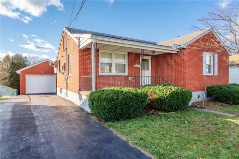 2015 Boyd St, Bethlehem, PA 18017